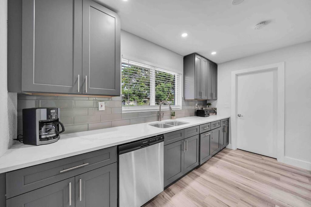 Sweet Escape 5 Br/2Ba Min From Airport And Beach Fort Lauderdale Exteriör bild
